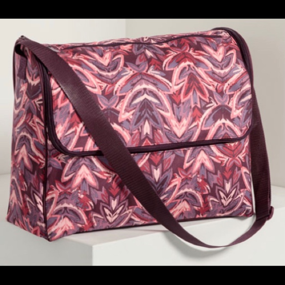 Thirty-one Get Creative Large Carrier